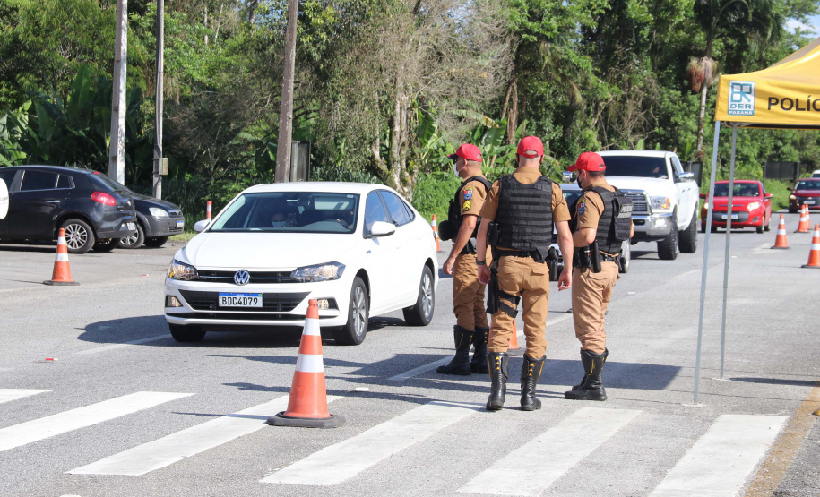 No Réveillon 2021, entre os dias 31 de dezembro e 03 de janeiro, os policiais militares do Batalhão de Polícia Rodoviária (BPRv) registraram 50 acidentes, com 81 feridos e sete óbitos em todo o Paraná