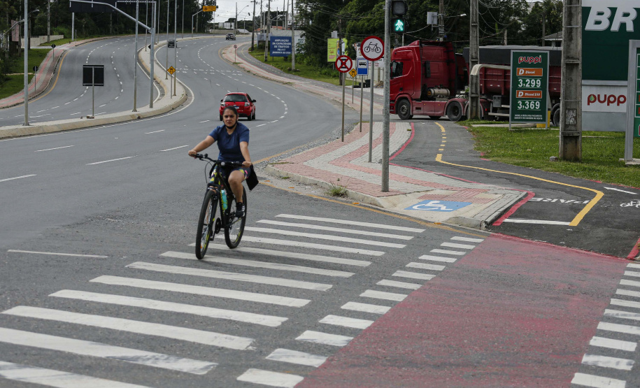 Governo entrega primeira fase da revitalização da Rodovia da Uva. Foto: Jonathan Campos/AEN