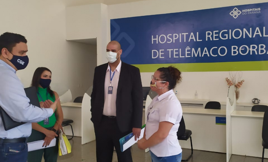 Hospitais do Paraná passam por verificação de conformidade com regras, determinações e disponibilização de leitos, principalmente com relação ao tratamento das vítimas da covid-19. As inspeções são feitas por agentes da Controladoria-Geral do Estado, que nesta sexta-feira (08) foram ao Hospital Regional de Telêmaco Borba, nos Campos Gerais, inaugurado há seis meses. - Curitiba, 08/01/2021 - Foto: Divulgação CGE