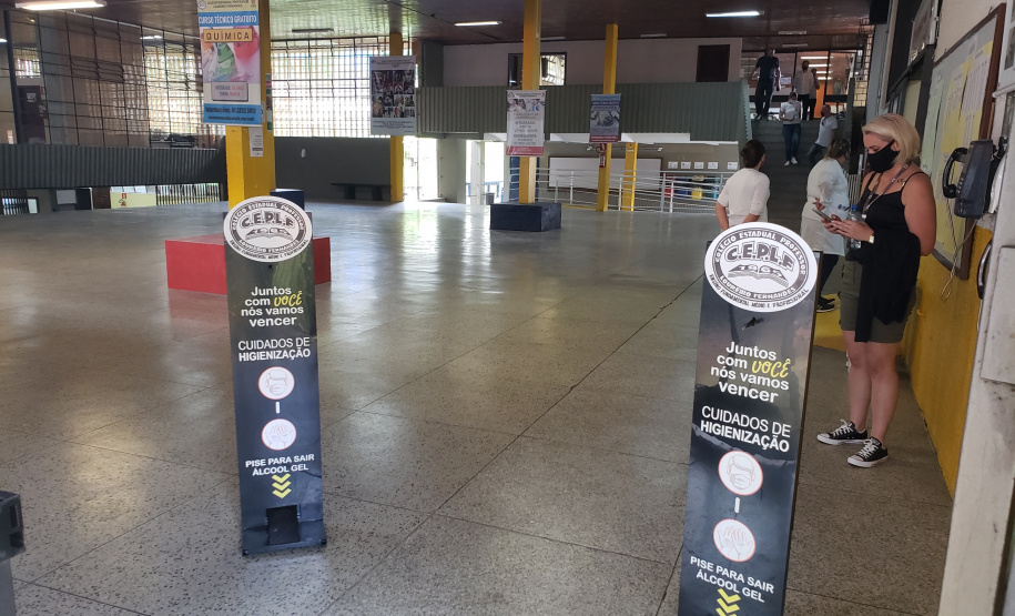 A prova objetiva do PSS (Processo Seletivo Simplificado) transcorreu com tranquilidade neste domingo (10) nos 198 locais de prova, em 30 cidades do Paraná. - Curitiba, 10/01/2021 - Foto: BRUNNO MARCEL BRUGNOLO/ SEED