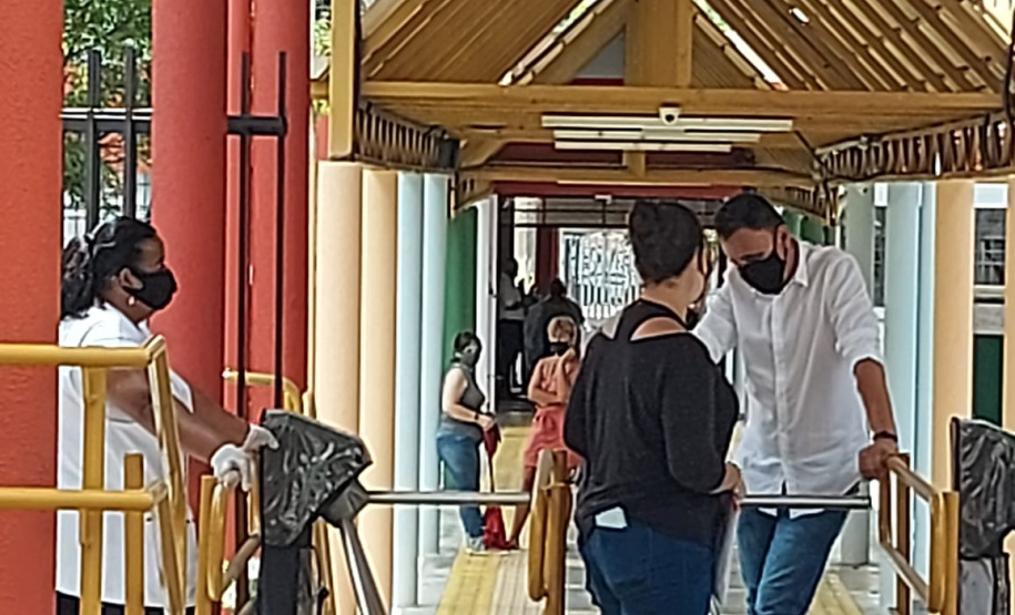 A prova objetiva do PSS (Processo Seletivo Simplificado) transcorreu com tranquilidade neste domingo (10) nos 198 locais de prova, em 30 cidades do Paraná. - Curitiba, 10/01/2021 - Foto: BRUNNO MARCEL BRUGNOLO/ SEED