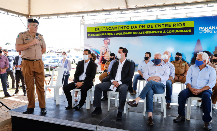 Um investimento do Governo do Estado vai reforçar a segurança do distrito de Entre Rios, área rural de Guarapuava, na região Central do Paraná. Nesta segunda-feira (11), o governador Carlos Massa Ratinho Junior esteve na localidade para a inauguração da nova sede Destacamento da Polícia Militar instalada no distrito.  Entre Rios, Guarapuava, 11/01/2021  -  Foto: Rodrigo Félix Leal