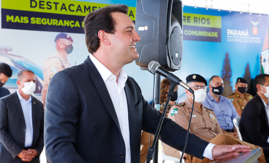 Um investimento do Governo do Estado vai reforçar a segurança do distrito de Entre Rios, área rural de Guarapuava, na região Central do Paraná. Nesta segunda-feira (11), o governador Carlos Massa Ratinho Junior esteve na localidade para a inauguração da nova sede Destacamento da Polícia Militar instalada no distrito.  Entre Rios, Guarapuava, 11/01/2021  -  Foto: Rodrigo Félix Leal