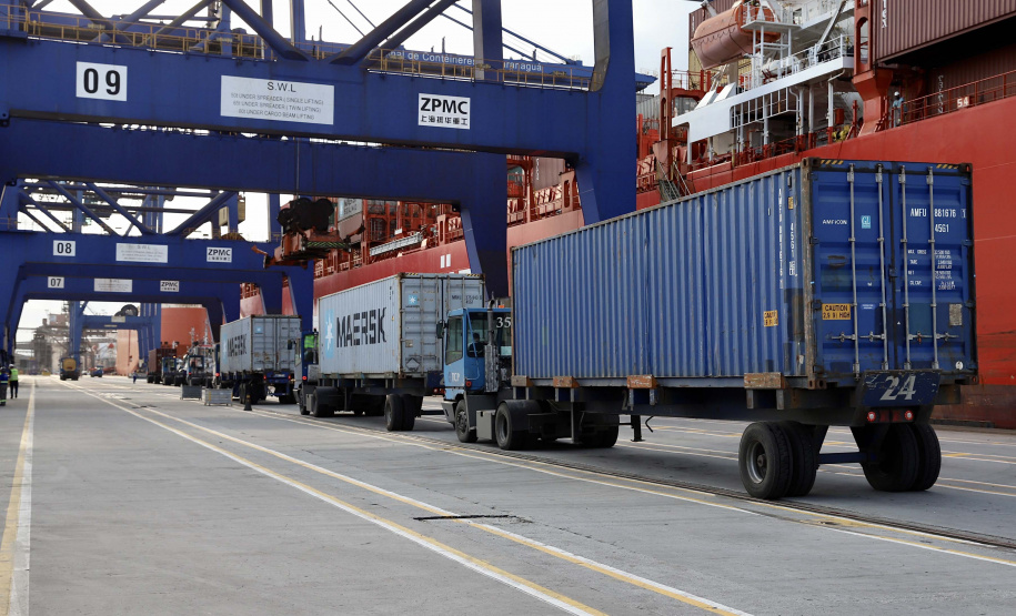 O volume de cargas importadas e exportadas em contêineres em 2020, pelo Porto de Paranaguá, aumentou 6% em relação a 2019. Foram 8.541.091 toneladas, 508.664 toneladas a mais que no ano anterior. Os produtos conteinerizados representam 14,9% da movimentação geral dos portos do Paraná.