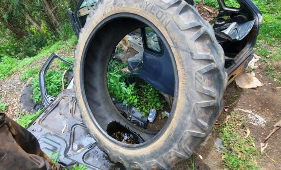 A Secretaria de Estado da Saúde divulgou nesta terça-feira (12) o primeiro boletim de 2021 com os dados do monitoramento da dengue no Estado. A Secretaria da Saúde realiza neste momento força-tarefa para atendimento a um surto no município de Sengés, na região dos Campos Gerais. As equipes detectaram e removeram de forma mecânica centenas de criadouros em recipientes usados para armazenar água como baldes, caixas d´água e tanques.  -  Foto: Divulgação SESA