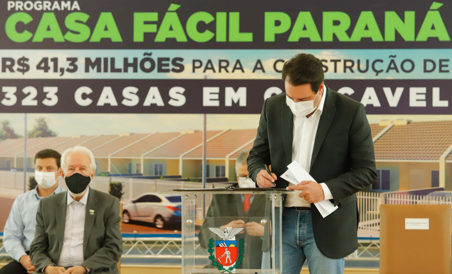 CURITIBA - 13-01-2021 - Governador Carlos Massa Ratinho Junior, lança o programa Casa Fácil Paraná.
