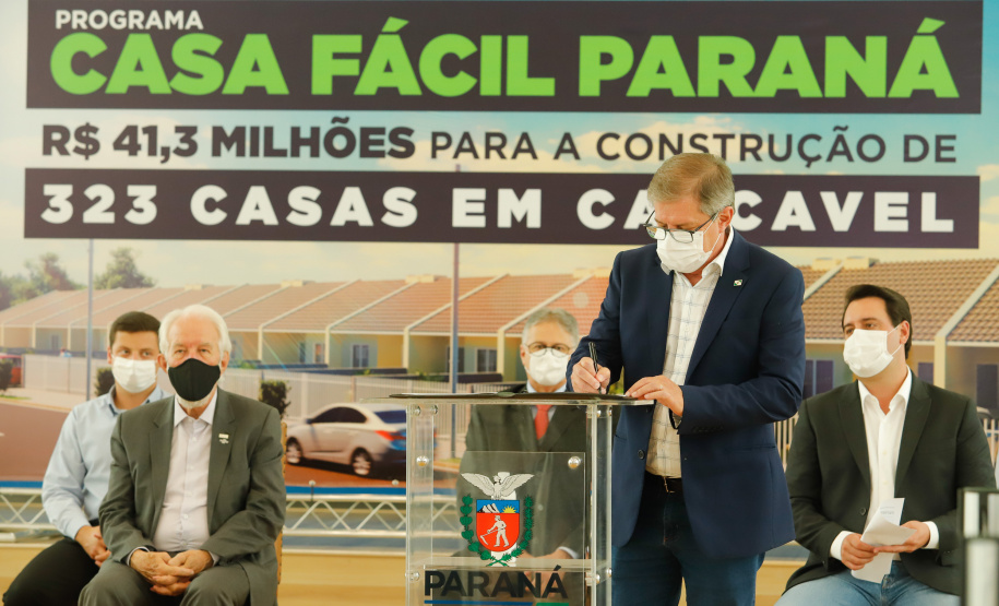 CURITIBA - 13-01-2021 - Governador Carlos Massa Ratinho Junior, lança o programa Casa Fácil Paraná.