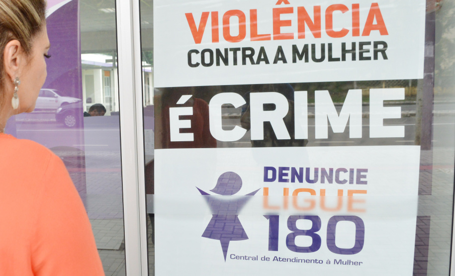 Para auxiliar mulheres vítimas de violência durante o período de isolamento social, os Centros de Referência e Atendimento Especializado à Mulher em Situação de Violência (Cram) continuam atendendo de forma presencial e por telefone em todas as regiões do estado. Só no ano de 2020 foram registrados mais de 9 mil atendimentos pelos centros no Paraná. -  Foto: Divulgação SEJUF