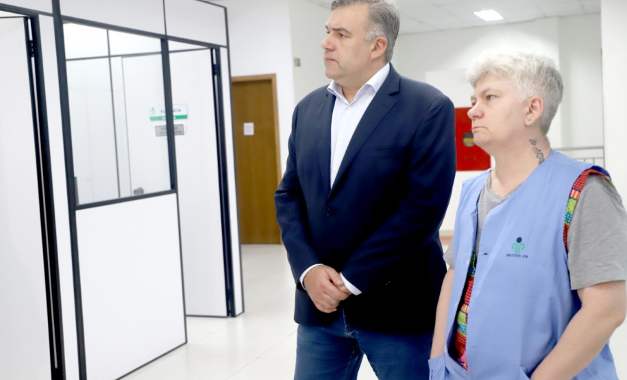 A tecnologia sem dúvida é uma grande aliada nos dias atuais e facilita a vida de muita gente, mas todo o cuidado é pouco com os golpes digitais. Para isso, o Procon-PR, órgão vinculado a Secretaria da Justiça, Família e Trabalho do Paraná orienta o consumidor sobre os cuidados que devem ser tomados com os golpes, agora através do PIX. Na foto, o secretário da Justiça, Ney Leprevost e a diretora do Procon-PR, Claudia Silvano  -  Curitiba, 14/01/2021  -  Foto: Divulgação SEJUF