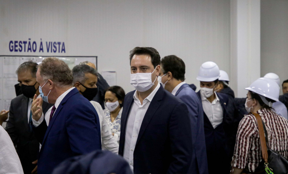 O governador Carlos Massa Ratinho Junior afirmou que a vacinação contra a Covid-19 deve começar nesta segunda-feira (18) no Paraná