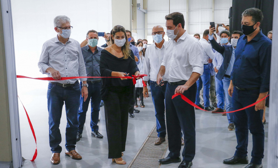 Governador Carlos Massa Ratinho Junior participou nesta segunda-feira (18) da inauguração da Villa Puree, em Santo Antônio do Paraíso. Foto: Jonathan Campos/AEN