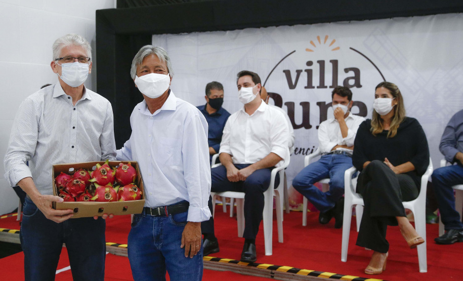 Governador Carlos Massa Ratinho Junior participou nesta segunda-feira (18) da inauguração da Villa Puree, em Santo Antônio do Paraíso. Foto: Jonathan Campos/AEN