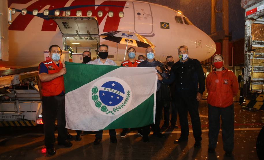 Chegada das vacinas contra a Covid-19 no Aeroporto Afonso Pena em Curitiba-  18/01/2021 - Foto: Geraldo Bubniak/AEN