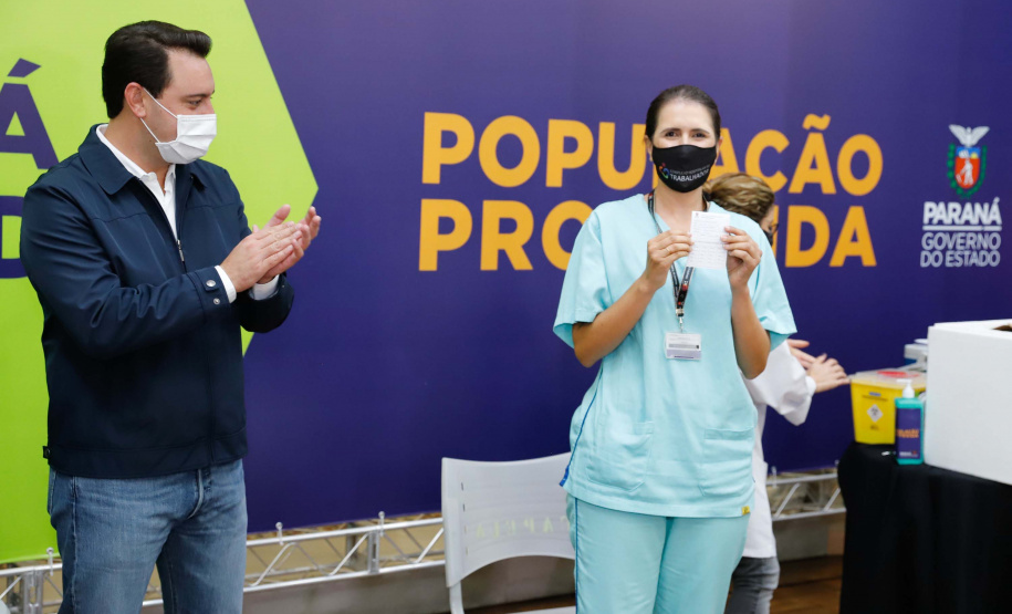 Etapa inicial de vacinação contra a Covid-19.