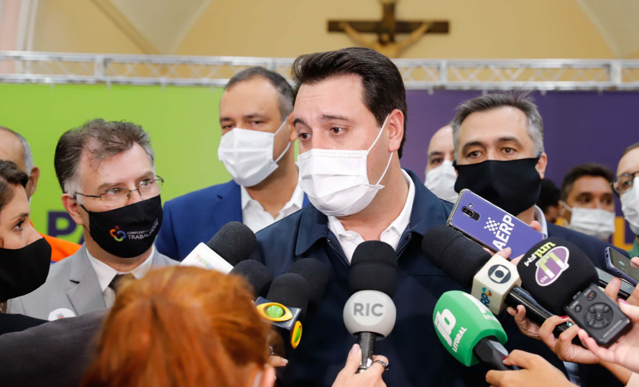 Etapa inicial de vacinação contra a Covid-19.