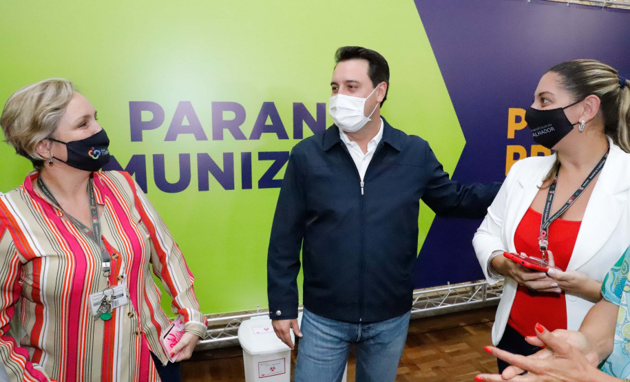 Etapa inicial de vacinação contra a Covid-19.