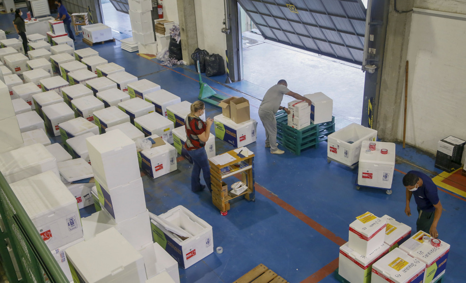 Governo começa a distribuir vacinas no Interior do Paraná.
Foto: Gilson Abreu/AEN
19.01.2021