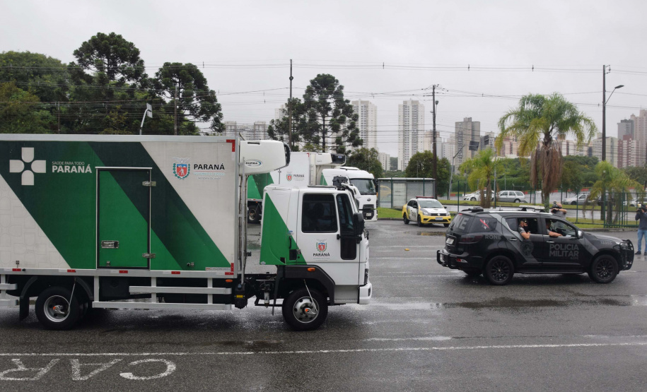 Agilidade das equipes da Saúde garante entrega a todos os municípios do Paraná.
Foto: Américo Antonio/SESA
19.01.2021