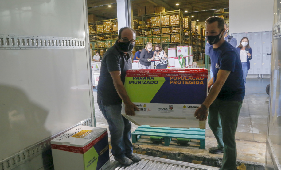 Agilidade das equipes da Saúde garante entrega a todos os municípios do Paraná.
Foto: Gilson Abreu/AEN
19.01.2021