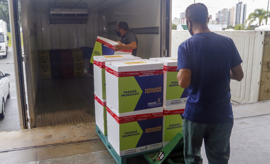 Agilidade das equipes da Saúde garante entrega a todos os municípios do Paraná.
Foto: Gilson Abreu/AEN
19.01.2021