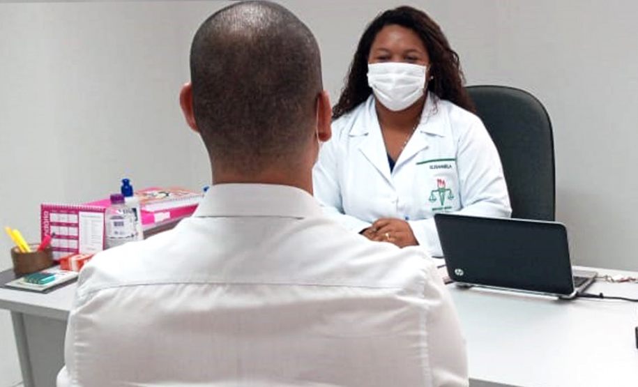 Desde o final de novembro de 2020, a Secretaria da Segurança Pública do Paraná (SESP) tem atuado com o programa PRUMOS, em todo o Estado, com intuito de prevenir e cuidar da saúde mental de policiais militares e civis, bombeiros militares, agentes penitenciários e peritos oficiais, além de seus familiares.  -  Foto: Divulgação SESP