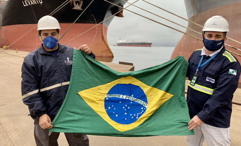 Portuários também são prioritários para a vacinação contra a Covid-19. Foto: Claudio Neves