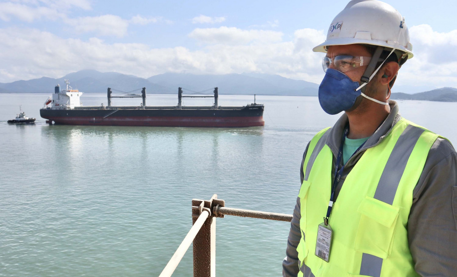 Portuários também são prioritários para a vacinação contra a Covid-19. Foto: Claudio Neves