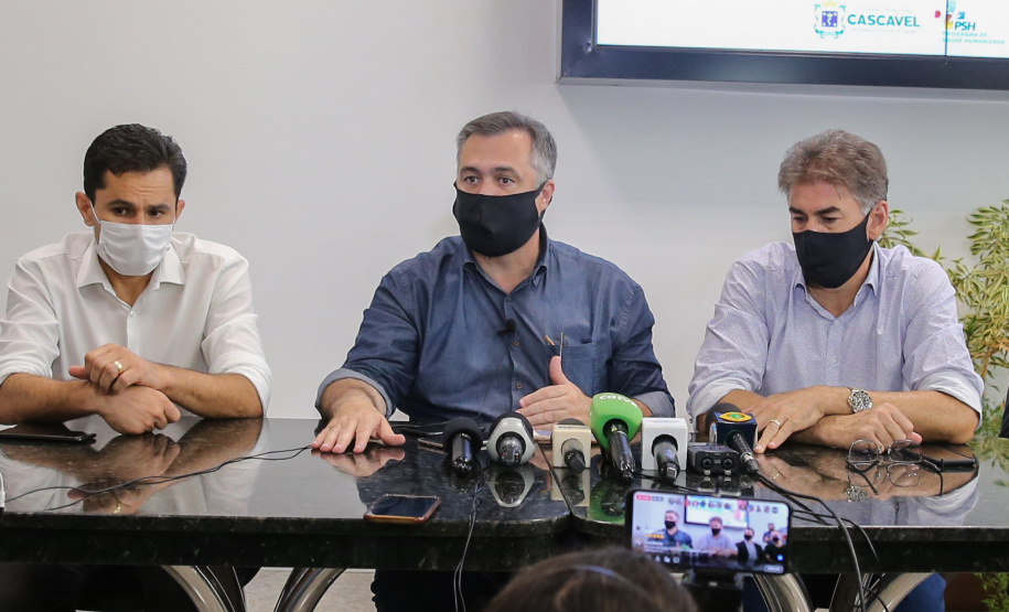 CASCAVEL - Dsitribuição  das vacinas contra a Covid-19.  19/01/2021 - Foto: Geraldo Bubniak/AEN