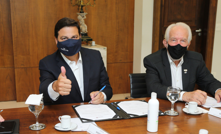 Ambev PG Investimento foi anunciado em solenidade com governador Carlos Massa Ratinho Junior. São R$ 370 milhões em Ponta Grossa, na unidade mais moderna da empresa no País. Há investimento de R$ 15 milhões na fábrica de refrigerantes em Almirante Tamandaré.Foto: Geraldo Bubniak/AEN