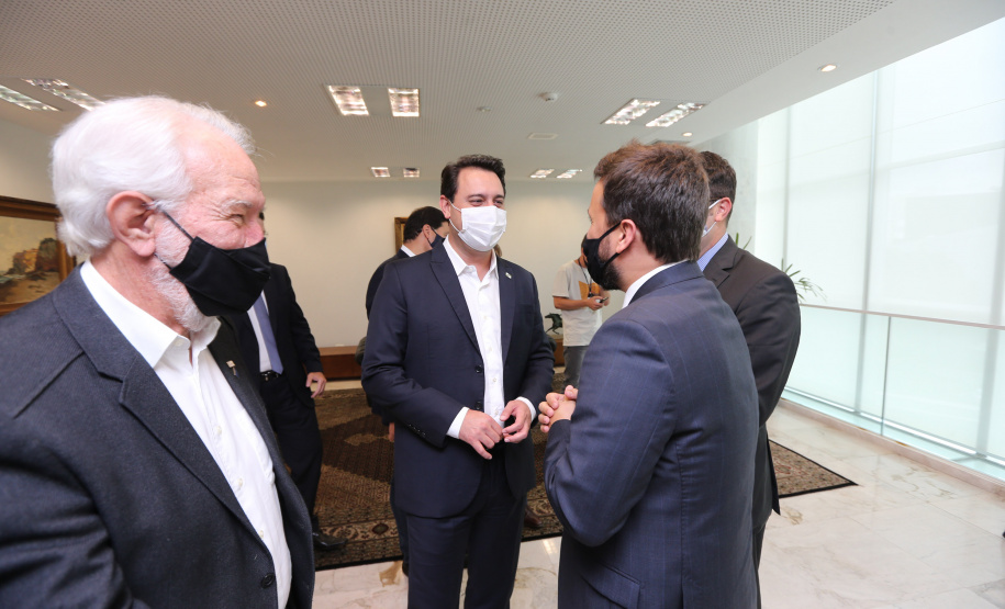 Ambev PG Investimento foi anunciado em solenidade com governador Carlos Massa Ratinho Junior. São R$ 370 milhões em Ponta Grossa, na unidade mais moderna da empresa no País. Há investimento de R$ 15 milhões na fábrica de refrigerantes em Almirante Tamandaré.Foto: Geraldo Bubniak/AEN