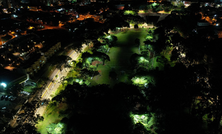 O Banco Regional de Desenvolvimento do Extremo Sul (BRDE) liberou R$ 125 milhões em fundos para sete cidades do Paraná, através do programa BRDE Munícipios. Os recursos foram aprovados para serem investido em projetos de energia solar, iluminação pública e infraestrutura viária. -  Foto: Divulgação BRDE