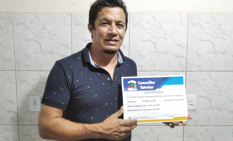 No dia 11 de janeiro, o estudante de Administração da Universidade Estadual do Centro-Oeste (Unicentro), Joares Alves, assumiu a presidência do Conselho Tutelar de Mangueirinha, no Sudoeste paranaense. Natural da Tribo Kaingang, ele é o primeiro indígena eleito conselheiro tutelar no Paraná. Foto:SETI