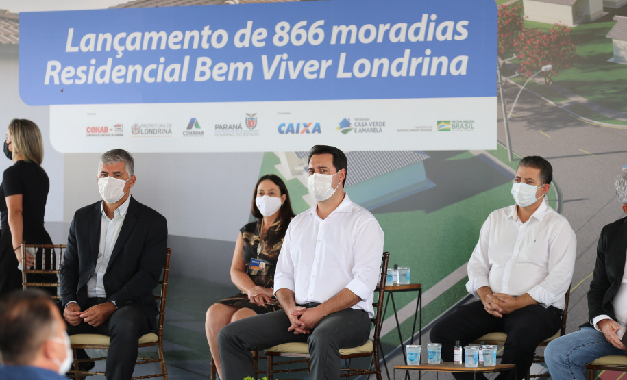 O governador Carlos Massa Ratinho Junior participou nesta segunda-feira (25) do lançamento de 866 novas moradias populares em Londrina, na região Norte. Londrina, 25/01/2021 - Foto: Geraldo Bubniak/AEN