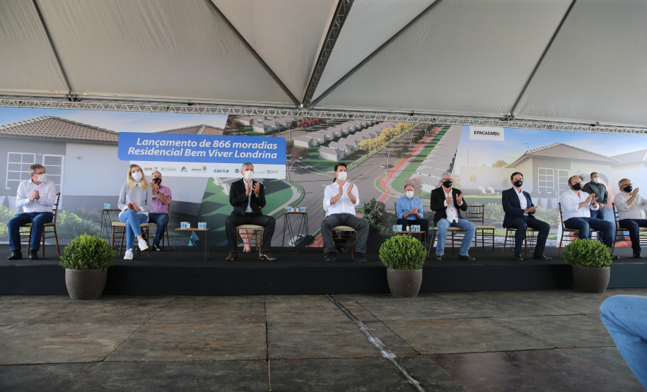 O governador Carlos Massa Ratinho Junior participou nesta segunda-feira (25) do lançamento de 866 novas moradias populares em Londrina, na região Norte. Londrina, 25/01/2021 - Foto: Geraldo Bubniak/AEN