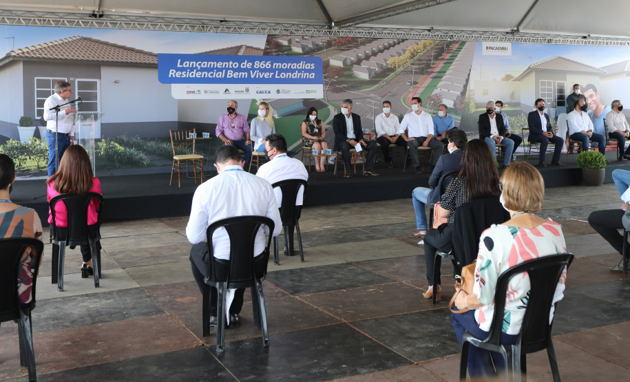 O governador Carlos Massa Ratinho Junior participou nesta segunda-feira (25) do lançamento de 866 novas moradias populares em Londrina, na região Norte. Londrina, 25/01/2021 - Foto: Geraldo Bubniak/AEN