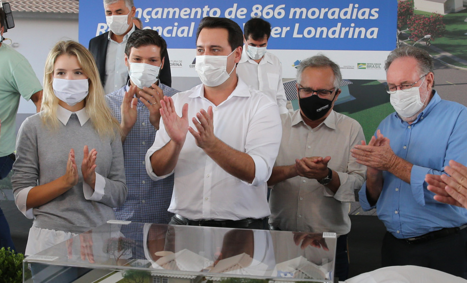 O governador Carlos Massa Ratinho Junior participou nesta segunda-feira (25) do lançamento de 866 novas moradias populares em Londrina, na região Norte. Londrina, 25/01/2021 - Foto: Geraldo Bubniak/AEN