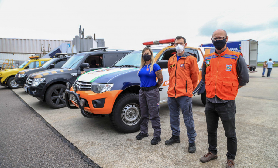 O Paraná recebeu nesta segunda-feira (25) um novo lote de vacinas com 39.600 doses contra a Covid-19, o terceiro em uma semana. Os imunizantes serão usados prioritariamente na proteção dos trabalhadores que estão na linha de frente do combate à pandemia, já que a Secretaria de Estado da Saúde (Sesa) confirmou que finalizou o processo de vacinação de dois importantes setores dentro do grupo prioritário. Foto: Valdelino Pontes