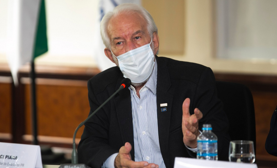 Representantes do setor produtivo paranaense, do Governo do Estado, do Ministério da Infraestrutura e a bancada de deputados federais discutiram nesta segunda-feira (25) o modelo de concessão do novo Anel de Integração do Estado, que deve entrar em leilão até o final deste ano. Foto: Gelson Bampi