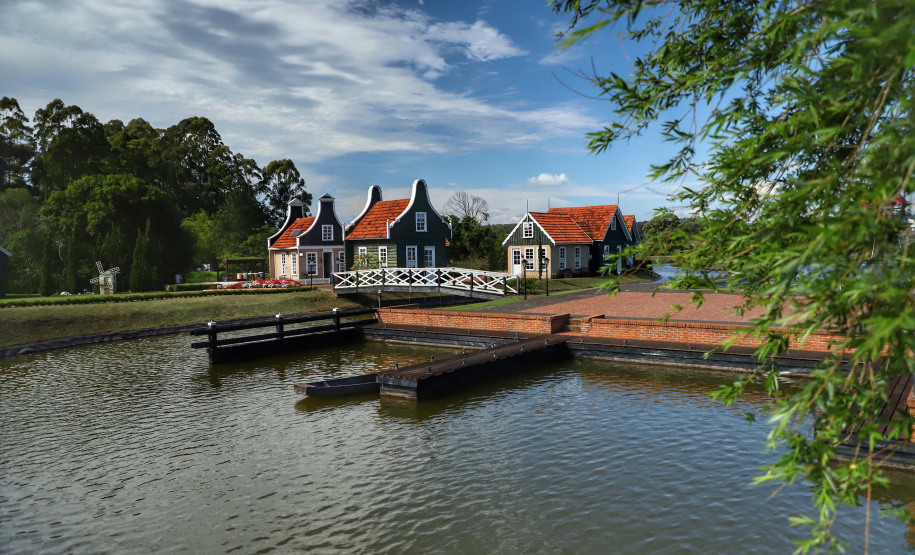 O Governo do Estado lança um novo programa que vai beneficiar todos os consumidores cadastrados no Nota Paraná e ainda fomentar o turismo regional, incentivando o consumo em milhares de estabelecimentos paranaenses.Foto: José Fernando Ogura/AEN