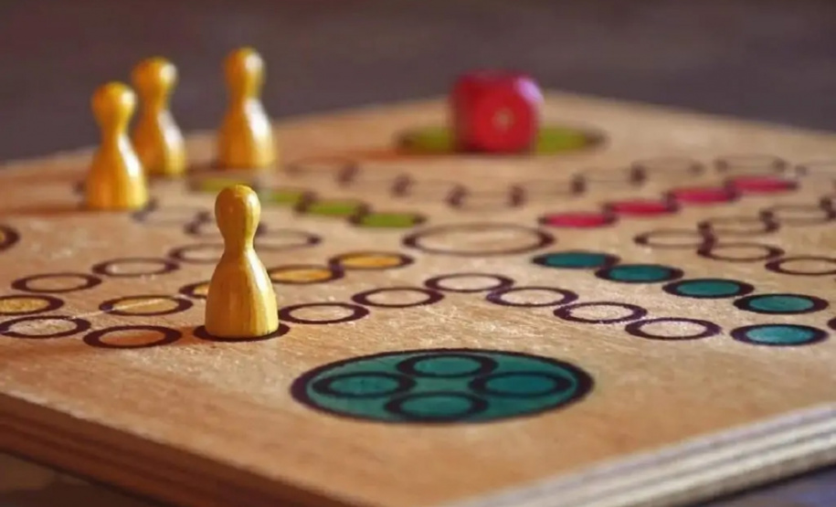 Pesquisadores da UEL são selecionados em programa internacional sobre jogos de tabuleiro  -  Foto?Arte: Divulgação UEL