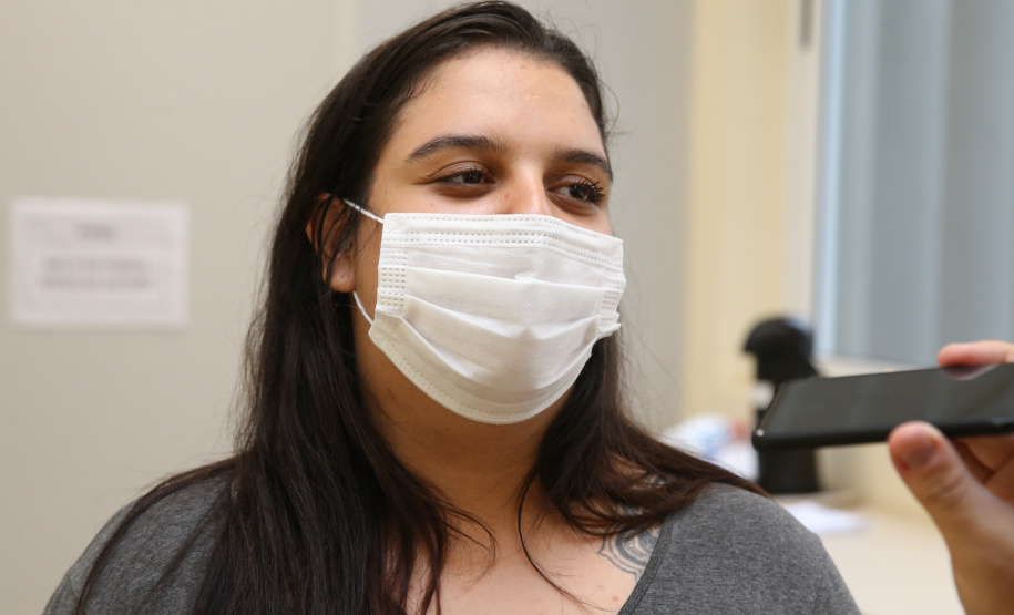 Vacina Oxford/AstraZeneca para imunizacao  em profissionais de saude do Hospital de Reabilitação do Paraná que tem leitos exclusivo de combate à Covid-19.  Curitiba, 27/01/2021. Foto: Geraldo Bubniak/AEN