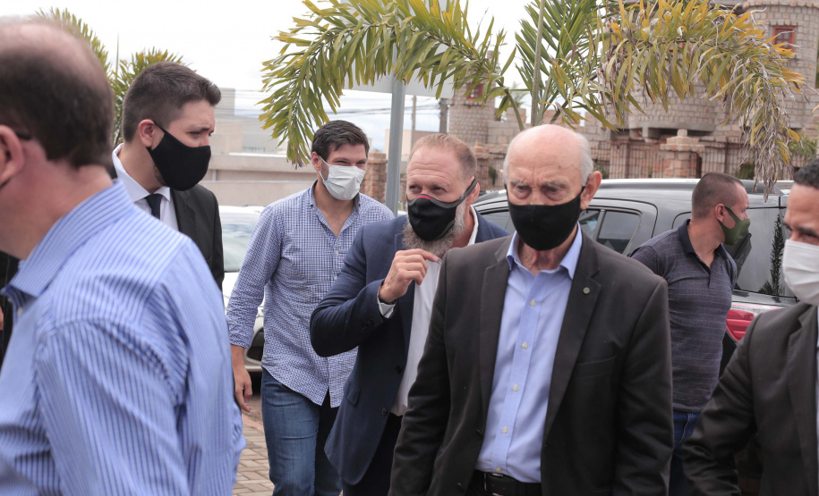 O Governo do Estado entregou nesta quinta-feira (28) ao município de Cambé, no Norte do Estado, a nova delegacia de Polícia Civil. Esta obra significa a reestruturação das atividades do órgão. Os novos espaços e a ausência de custódia de presos significam ampliação das diligências policiais e investigações para solucionar crimes, atividade fim da instituição. Junto à Delegacia, também foi inaugurado o prédio do 1º Distrito. Foto: Toni Silva