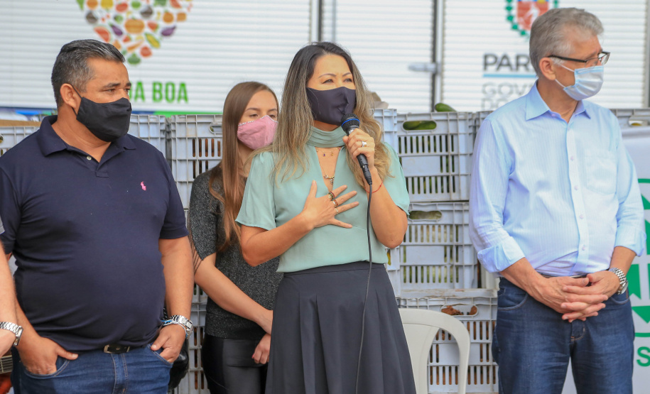 Permissionários atacadistas da Ceasa Curitiba fazem doação 25 toneladas de alimentos para entidades beneficentes de Curitiba e Região Metropolitana, além de famílias atingidas pelas chuvas em Irati, na região Centro-Sul do Estado. - Curitiba, 29/01/2021  -  Foto: Veldelino Pontes