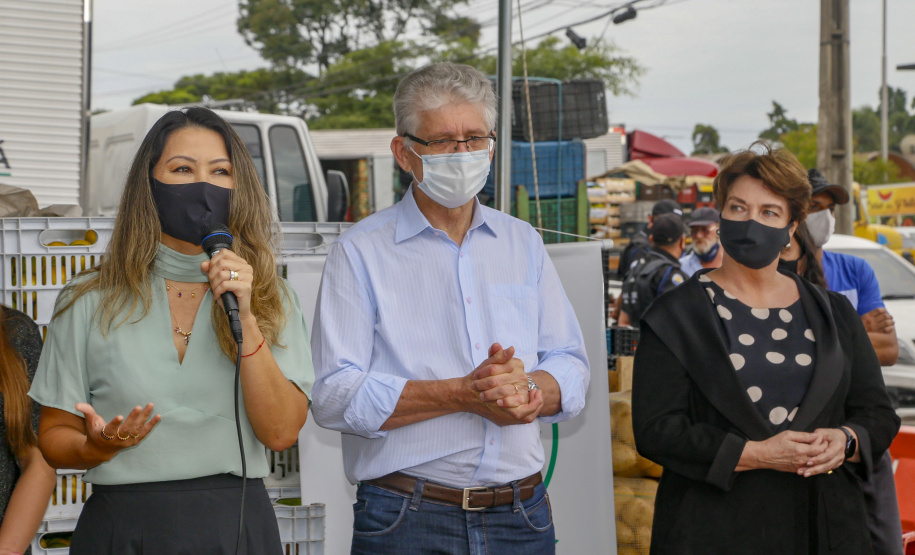 Permissionários atacadistas da Ceasa Curitiba fazem doação 25 toneladas de alimentos para entidades beneficentes de Curitiba e Região Metropolitana, além de famílias atingidas pelas chuvas em Irati, na região Centro-Sul do Estado. - Curitiba, 29/01/2021  - Foto: Gilson Abreu/AEN