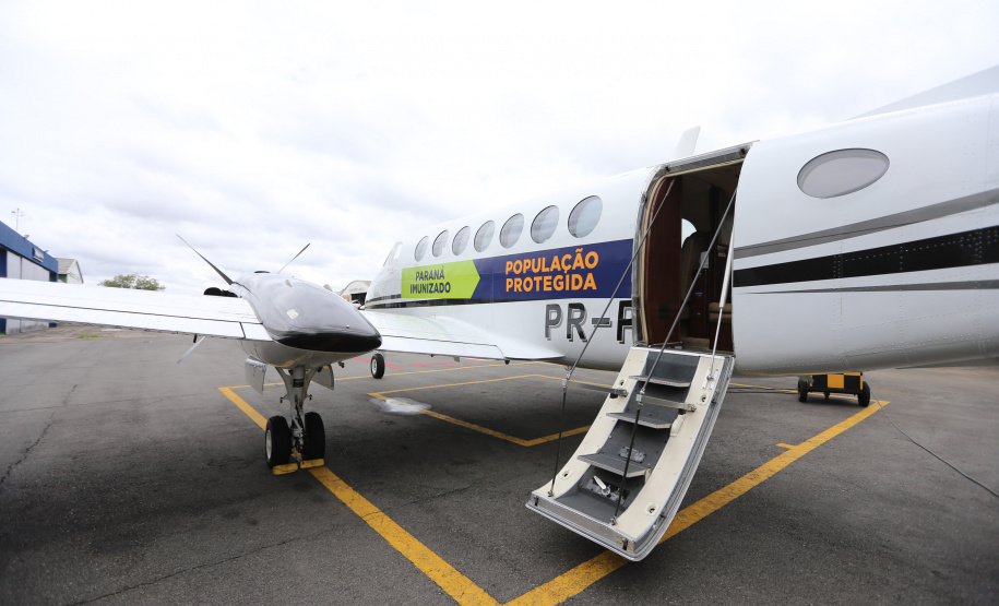 O secretário de Estado da Saude Beto Preto  entrega  novo lote da vacina contra o coronavírus nesta sexta-feira (29). São atendidas sete regionais com 19,6 mil doses. 29/01/2021 -  Foto: Geraldo Bubniak/AEN