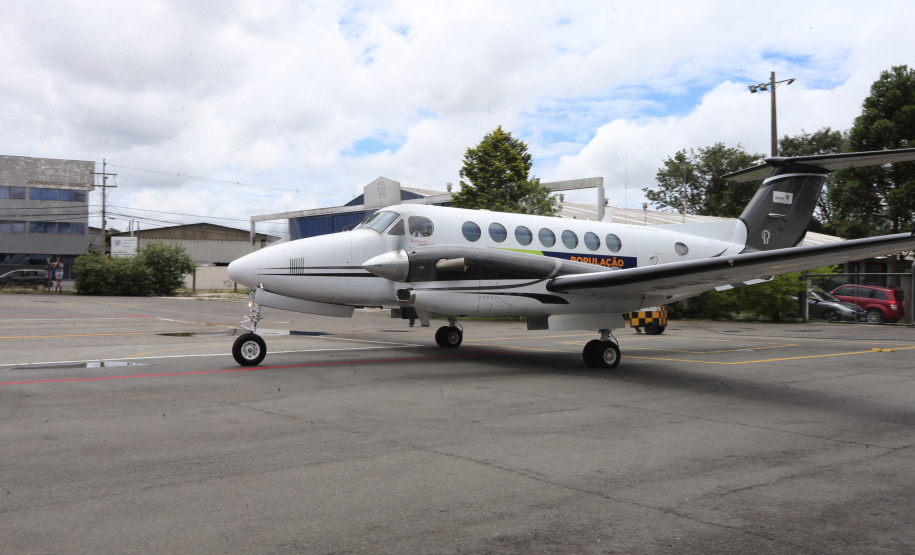 O secretário de Estado da Saude Beto Preto  entrega  novo lote da vacina contra o coronavírus nesta sexta-feira (29). São atendidas sete regionais com 19,6 mil doses. 29/01/2021 -  Foto: Geraldo Bubniak/AEN