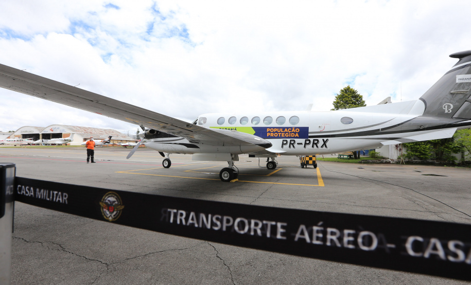O secretário de Estado da Saude Beto Preto  entrega  novo lote da vacina contra o coronavírus nesta sexta-feira (29). São atendidas sete regionais com 19,6 mil doses. 29/01/2021 -  Foto: Geraldo Bubniak/AEN