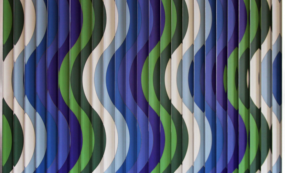 Cópia de Espaço Reflexo Infinito 2020 aço, aluminio, LDAP e madeira, 115 X 115cm.jpg