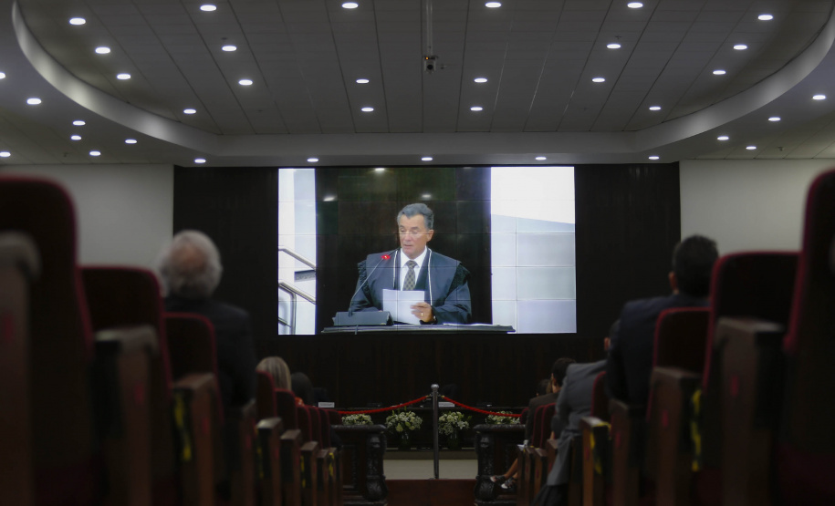 Governador Carlos Massa participa da  cerimônia de posse da nova cúpula diretiva do Tribunal de Justiça do Paraná (TJ-PR) para o biênio 2021/2022. Foto: Jonathan Campos/AEN