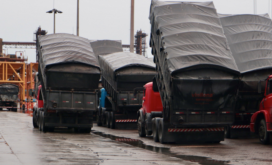 Porto registra aumento na paralisação de operação por chuva. Foto: Claudio Neves/ Portos do Paraná  -  Foto: Claudio Neves/Portos do Paraná